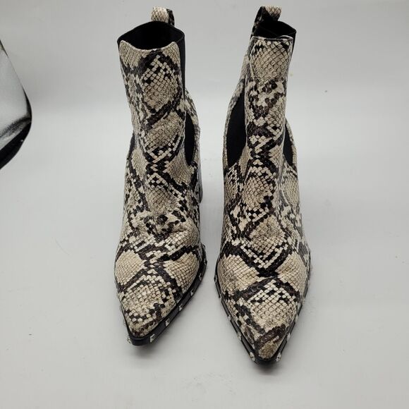 Charles By Charles David Dodger black snake print Ankle Boots Women’s Sz 7 ivory - Picture 2 of 10